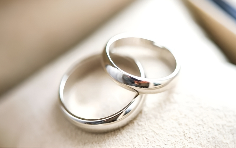 Giá vàng biến động sẽ ảnh hưởng đến giá thu mua vàng trắng