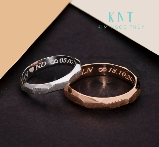 Nhẫn cưới khắc tên và những ký tự đặc biệt