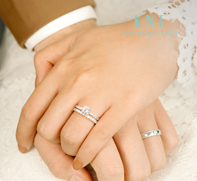 Nhẫn cưới thân thiện với môi trường