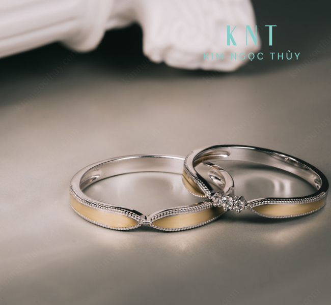 Nhẫn cưới mang biểu tượng vô cực