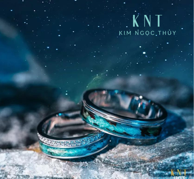 Nhẫn cưới đính đá với vẻ đẹp sang trọng