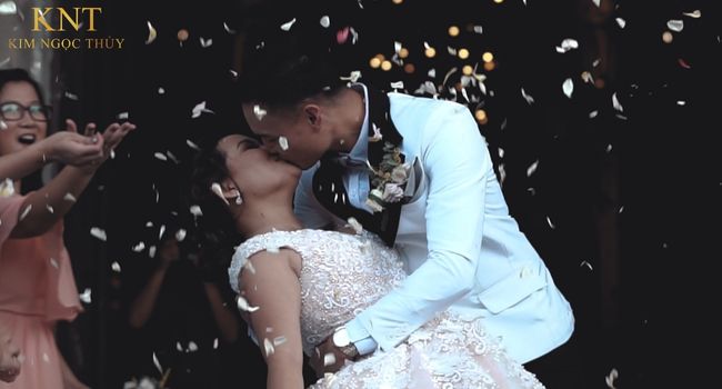 AI LÀ NGƯỜI CHI TRẢ TIỀN ĐÃI TIỆC CƯỚI?