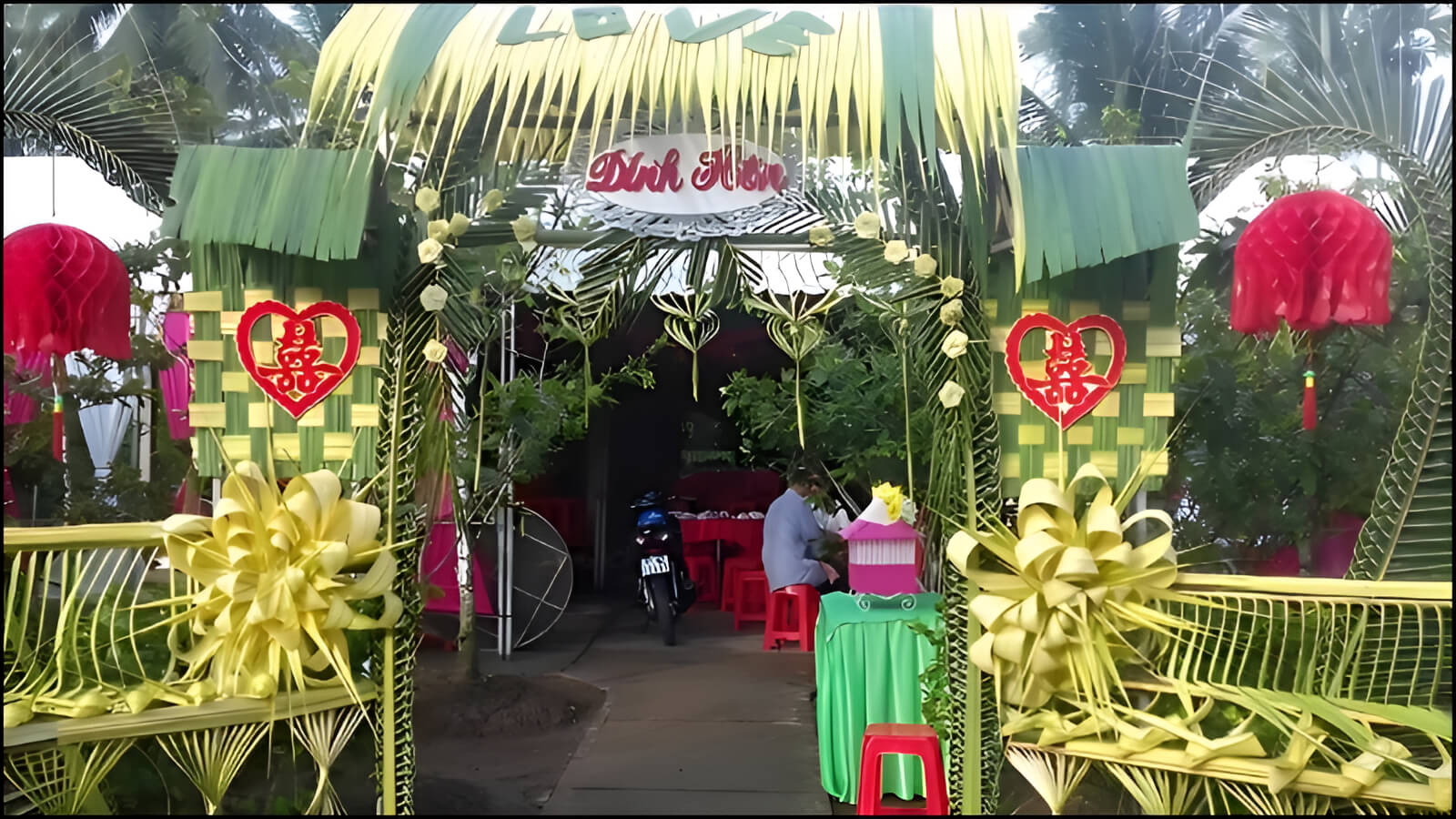 Trong ngày trọng đại, trang phục cưới cô dâu là yếu tố được quan tâm hàng đầu