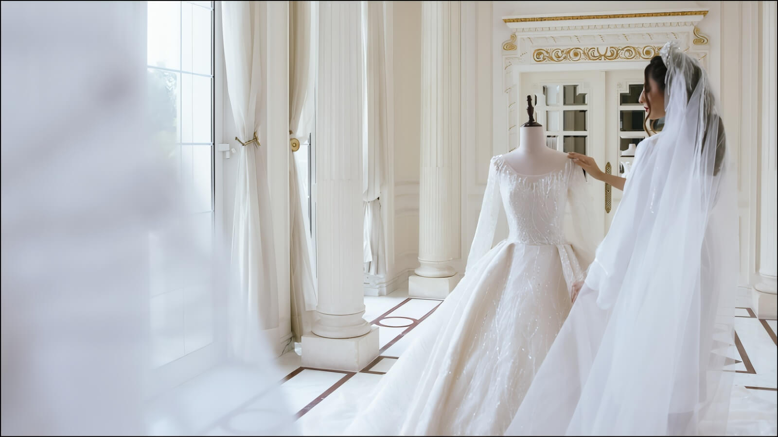 Cổ áo váy cưới là một chi tiết quan trọng