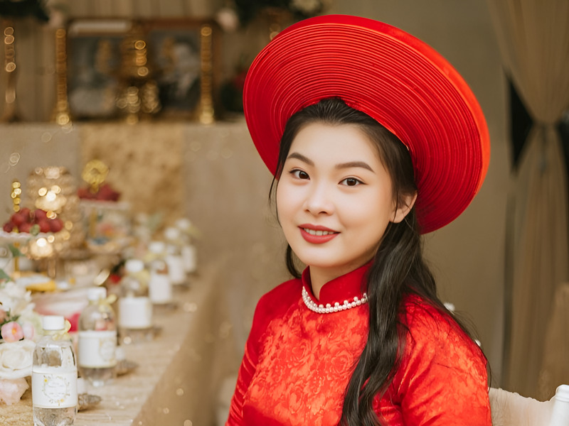 Khăn mấn - Nét đẹp văn hóa trong áo dài cưới Việt Nam.