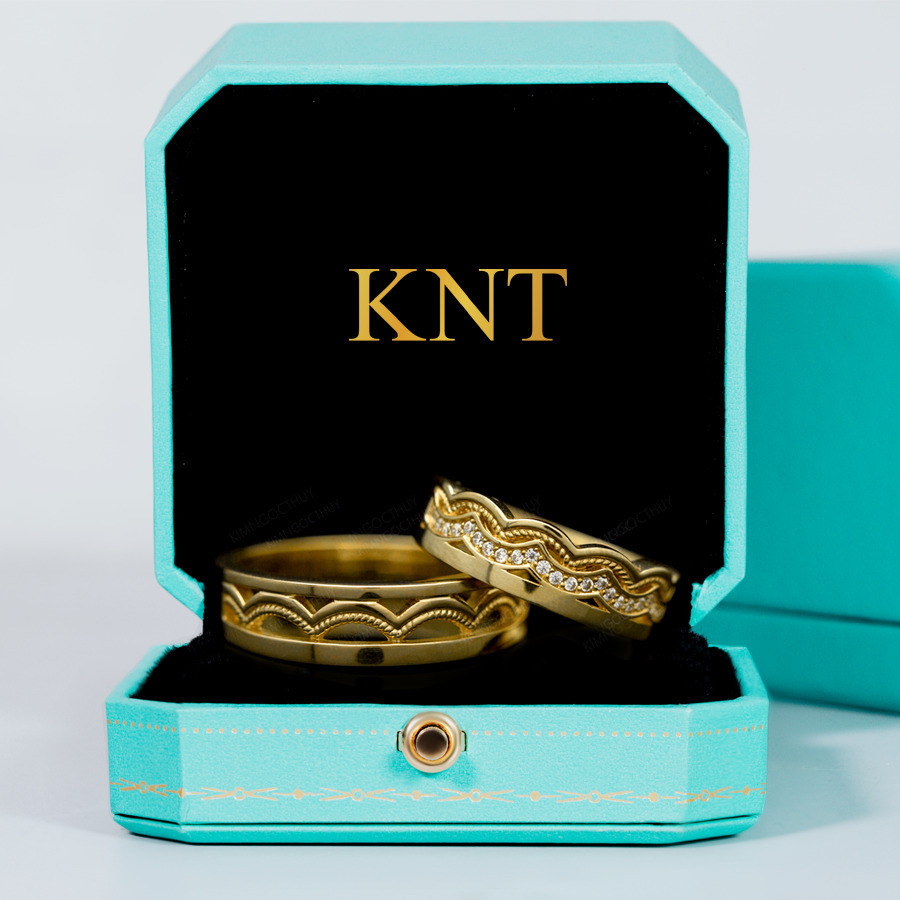 Nhẫn cưới F204 chạm khắc hoạ tiết rõ nét và tỉ mỉ