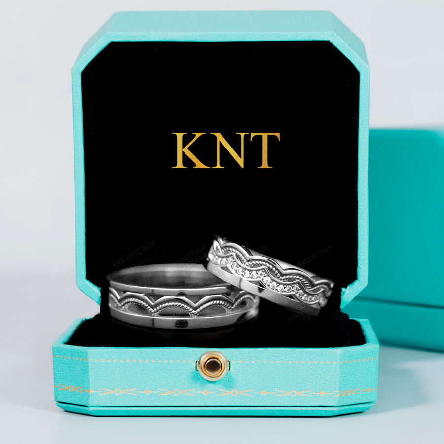 Nhẫn cưới F204 đính đá sang trọng ở nhẫn nữ