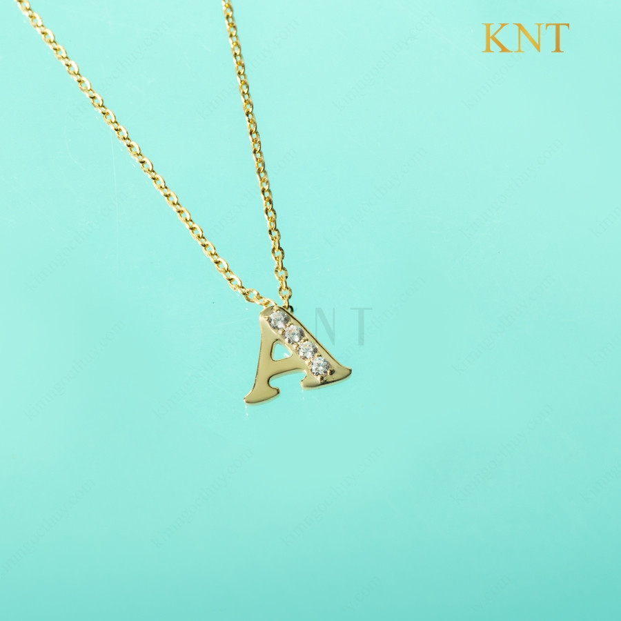Dây chuyền Freedom Sky chữ A: Chất liệu vàng, thiết kế độc đáo