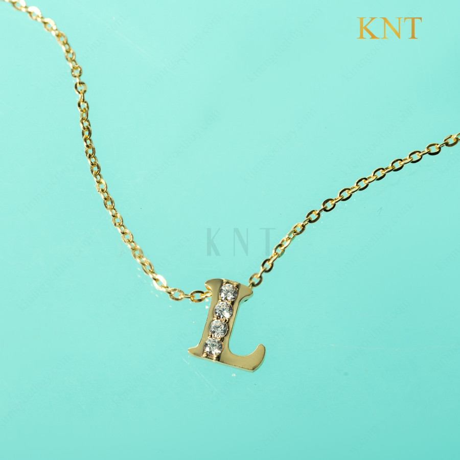 Dây chuyền Freedom Sky chữ L: Phong cách nhẹ nhàng, quyến rũ. Thiết kế độc đáo, chất liệu cao cấp.