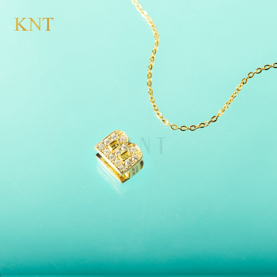 Mặt dây chuyền Sea La Vie chữ B từ Kim Ngọc Thủy