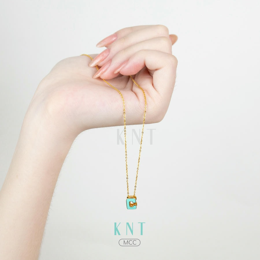 Mặt dây chuyền Sea La Vie chữ C: Món quà hoàn hảo cho phụ nữ hiện đại