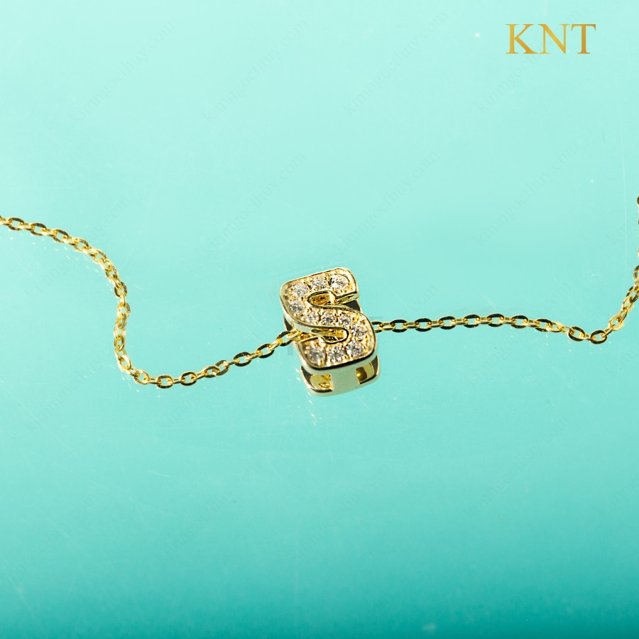 Mặt dây chuyền Sea La Vie chữ S đính đá tinh xảo, sang trọng