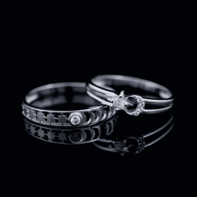 Nhẫn cặp vàng CV44 thiết kế nổi bật, đính đá cao cấp, làm sáng tay