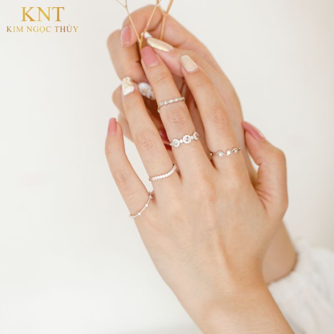 ĐEO NHẪN Ở NGÓN TAY Ý NGHĨA GÌ? BẠN ĐÃ BIẾT CHƯA?