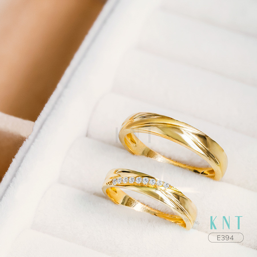 Nhẫn cưới E394 thiết kế đính đá thanh lịch