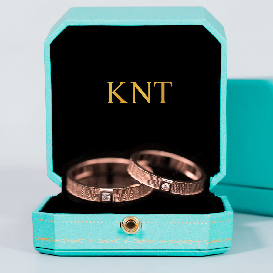 Nhẫn cưới TG19 đính đá chủ nhỏ tinh tế