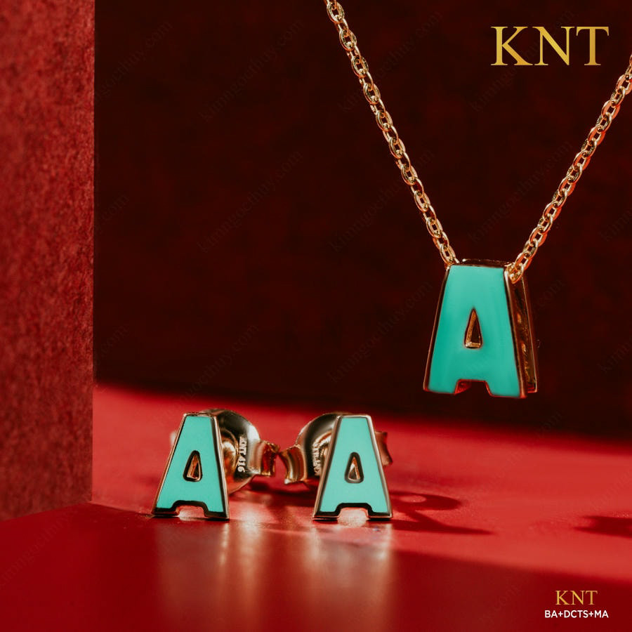 Bông tai Sea La Vie chữ A: là một tuyên ngôn về cá tính và gu thẩm mỹ của người đeo