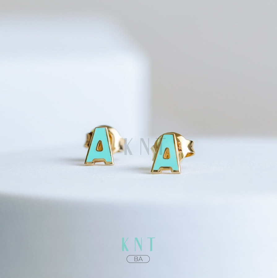 Bông tai Sea La Vie chữ A là món trang sức độc đáo và cá tính