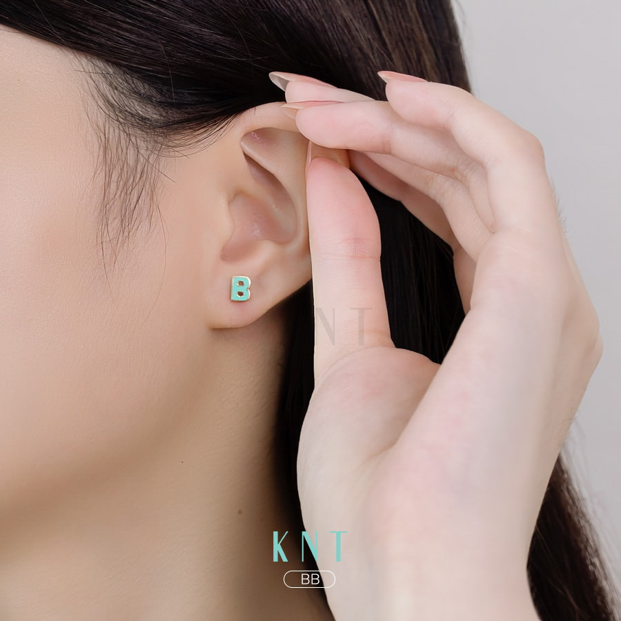 Bông tai Sea La Vie chữ B - BB: Thiết kế độc quyền, phủ sứ xanh