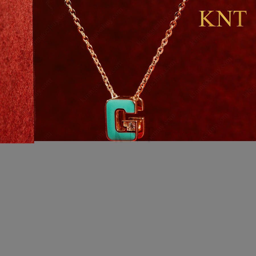 Bông tai Sea La Vie chữ G: Mẫu trang sức đơn giản, tinh tế