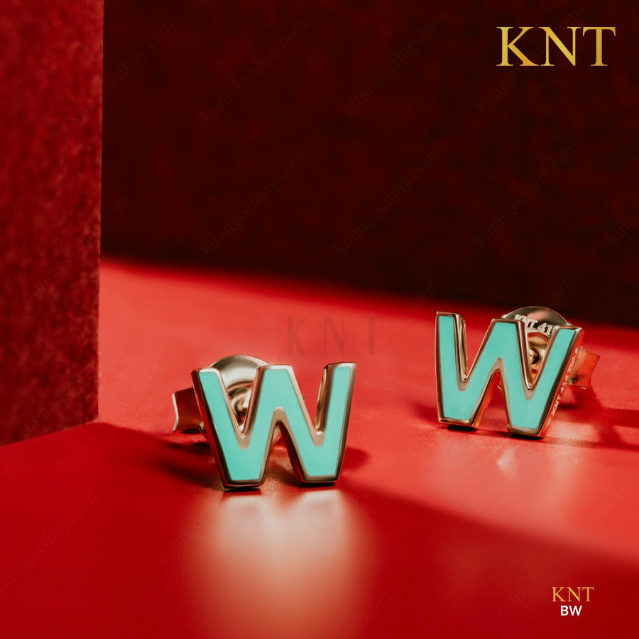 Bông tai Sea La Vie chữ W phủ sứ xanh - Phong cách độc đáo tại Kim Ngọc Thủy