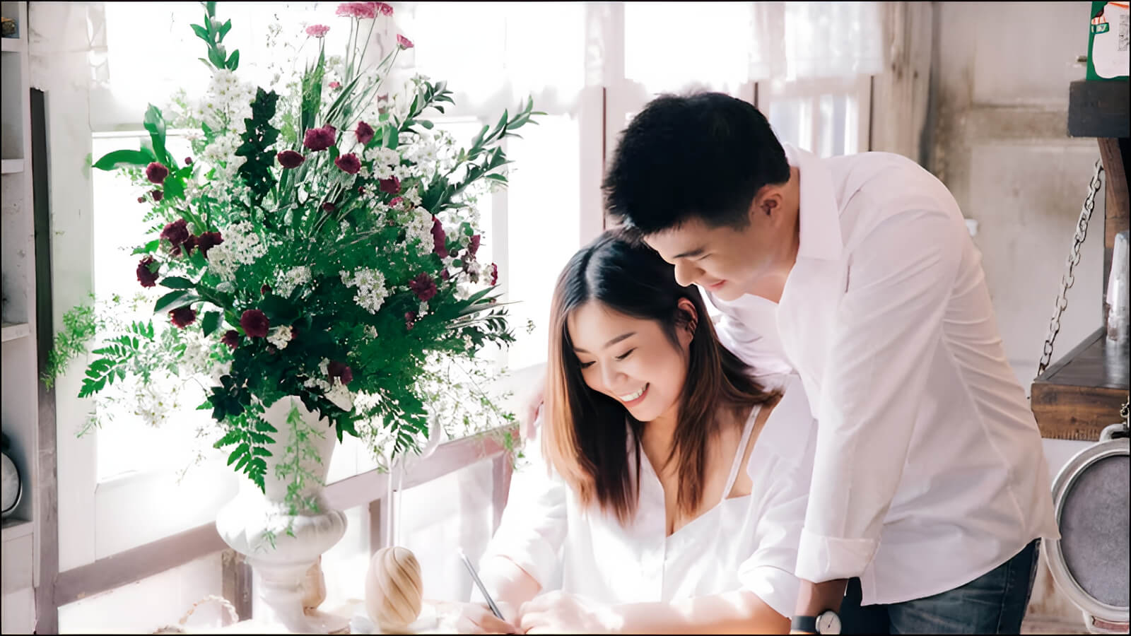 Chuẩn bị cho ngày trọng đại, cô dâu và chú rể cần chuẩn bị kỹ lưỡng từ trang điểm