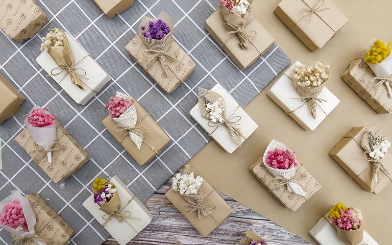 Quà đáp lễ - lời cảm ơn khách mời.