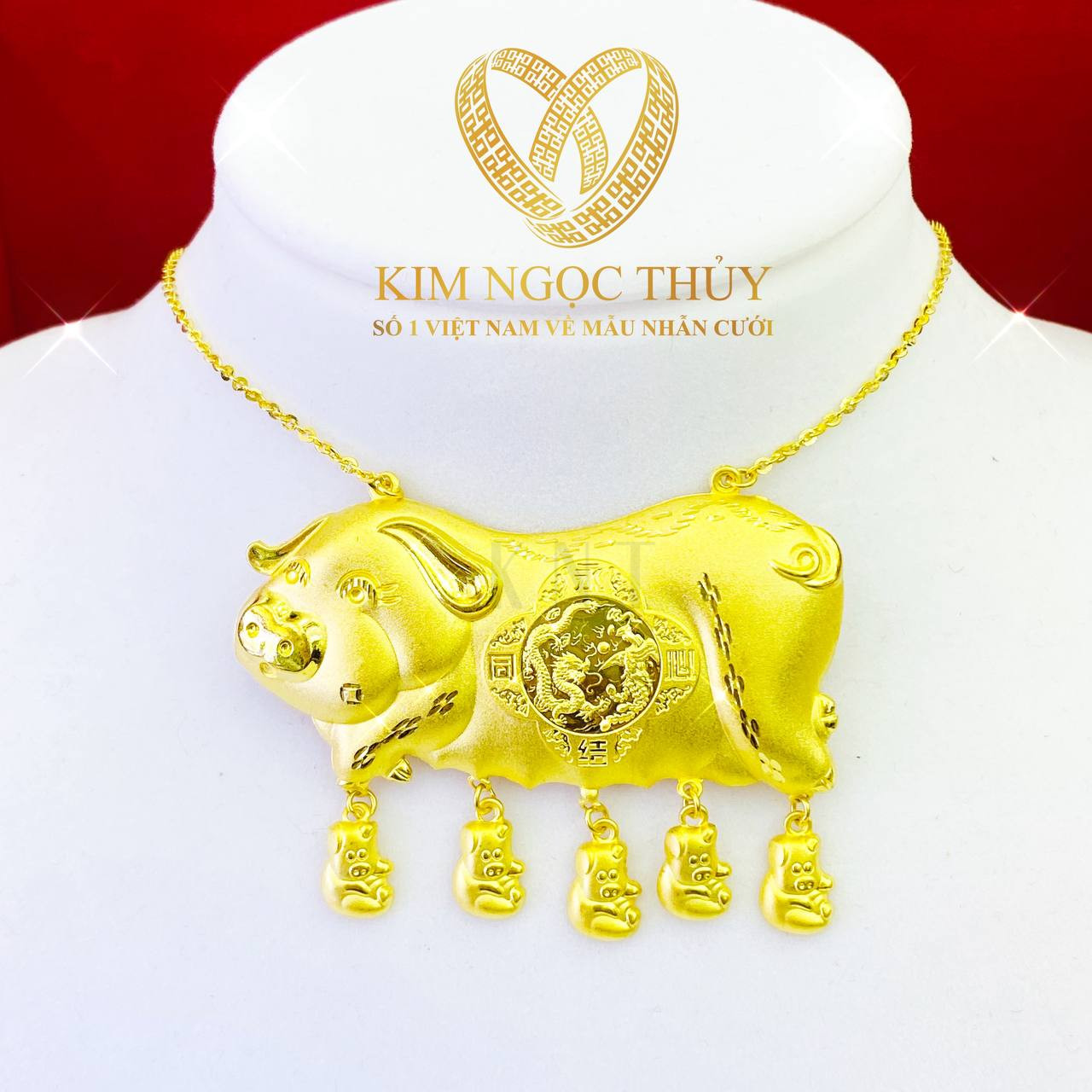 Dây chuyền heo 2 chỉ: Tôn vinh vẻ đẹp cô dâu trong ngày trọng đại