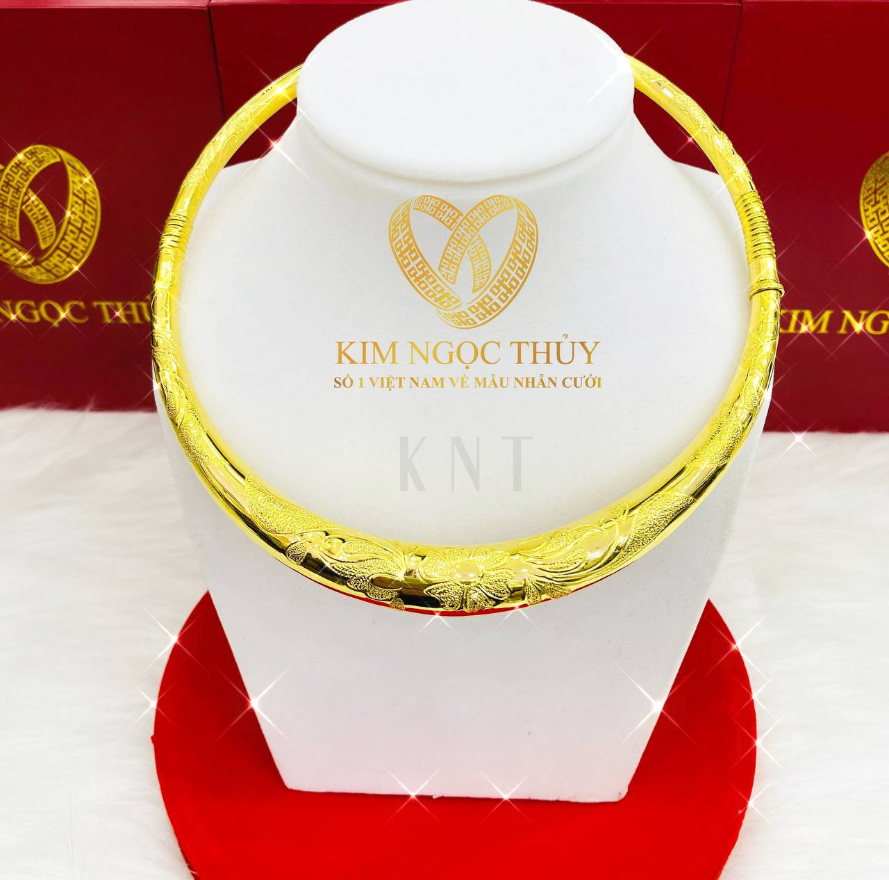 Kiềng 3-5 chỉ chạm rồng phụng hoa văn: Trang sức cưới quý phái, truyền thống