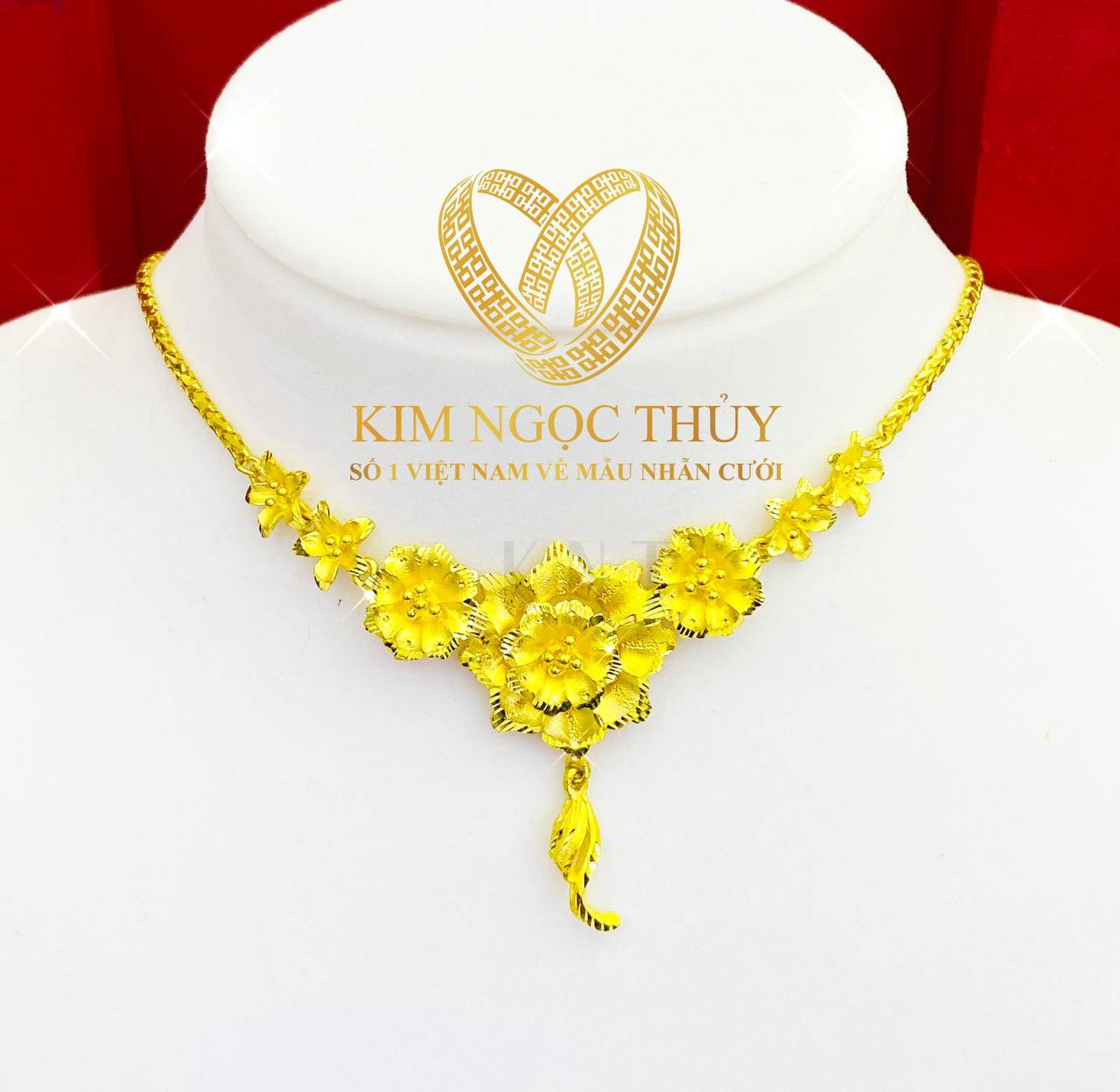 Dây chuyền hoa mai đúc máy: Sự kết hợp giữa nét đẹp truyền thống và công nghệ tiên tiến