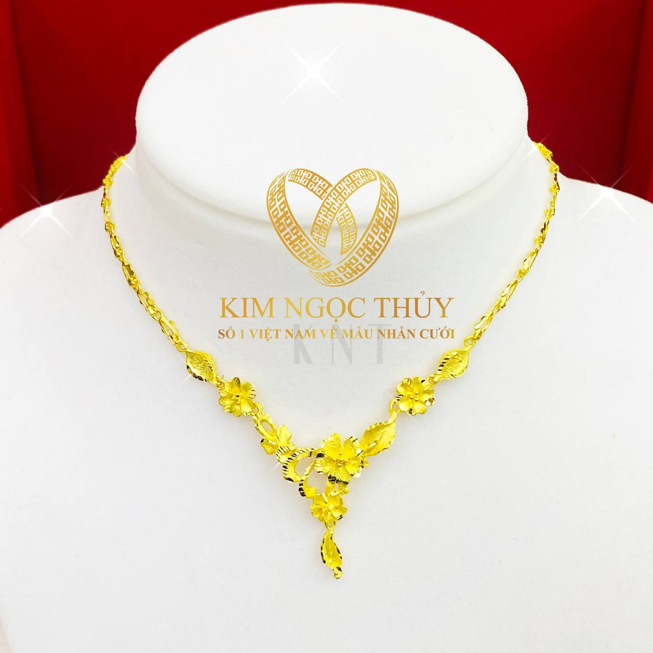 Dây chuyền hoa mai đúc máy: Thiết kế tinh xảo, công nghệ hiện đại