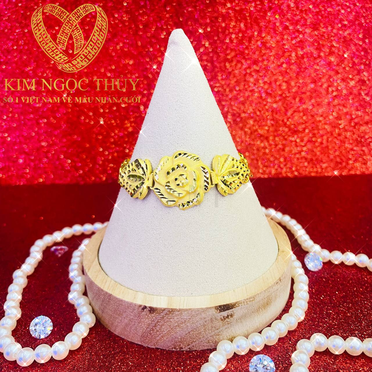 Lắc tay 3 chỉ thể hiện sự khéo léo và tâm huyết của những nghệ nhân kim hoàn bậc thầy