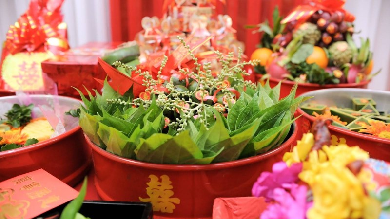 Tráp trầu cau thể hiện lời chúc về sự gắn bó và bền vững trong hôn nhân