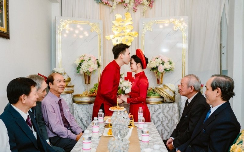 Sính lễ với trầu cau, bánh trái trong phong tục cưới hỏi Việt Nam