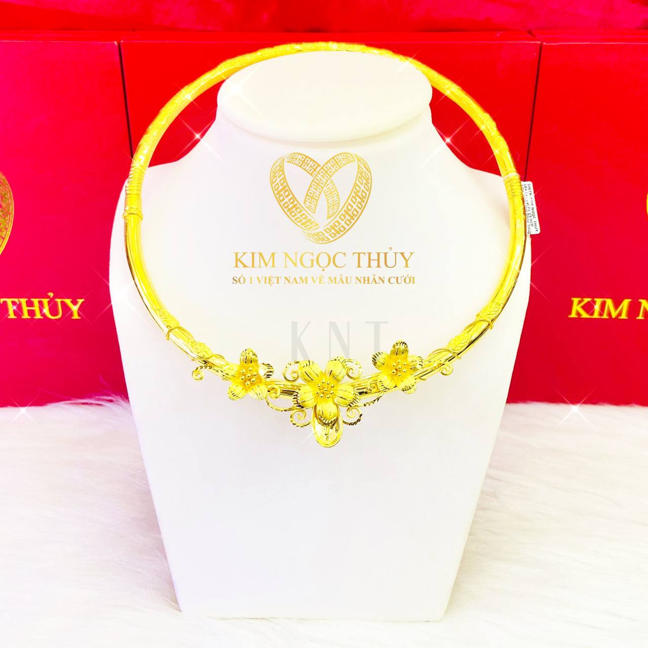 Kiềng trơn vàng 24K quấn hoa, heo, long phụng: Thiết kế kiềng trơn, quấn hoa tinh xảo