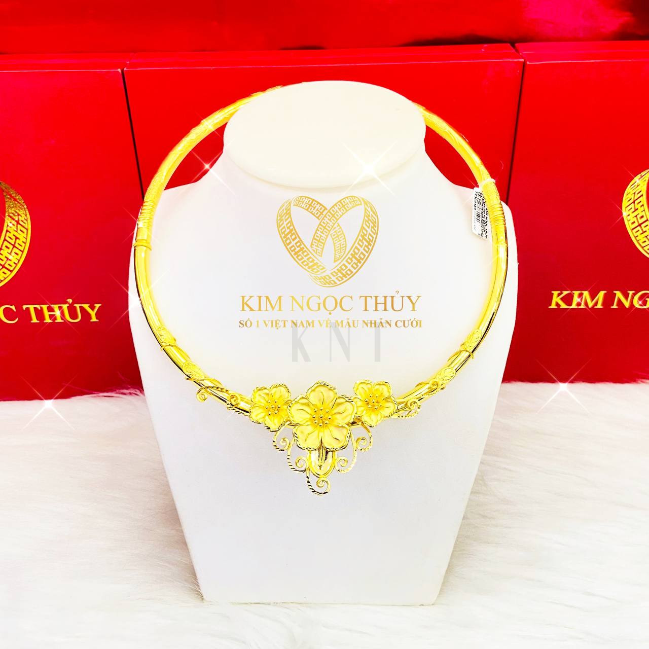 Kiềng trơn vàng 24K quấn hoa, heo, long phụng họa tiết tinh xảo