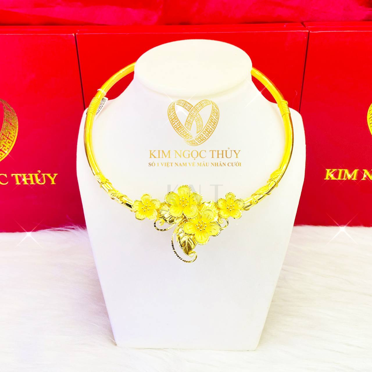 Kiềng trơn vàng 24K quấn hoa, heo, long phụng: Kiềng trơn, thiết kế tinh xảo