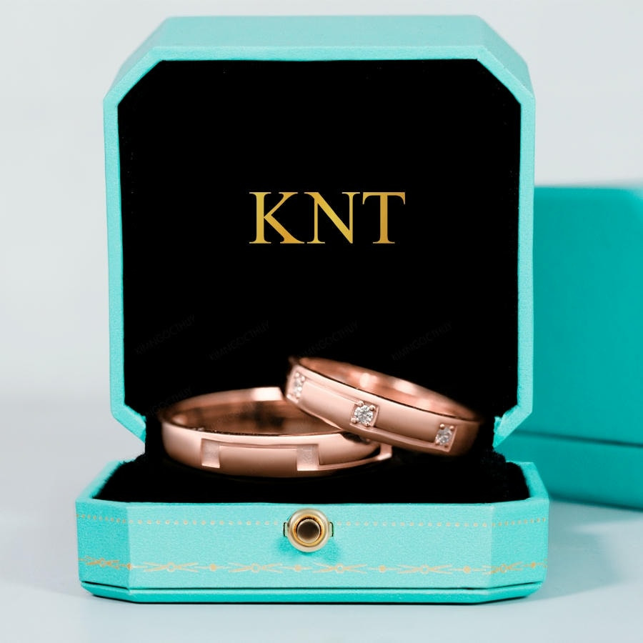 Nhẫn cưới A140 vuông vắn và hiện đại