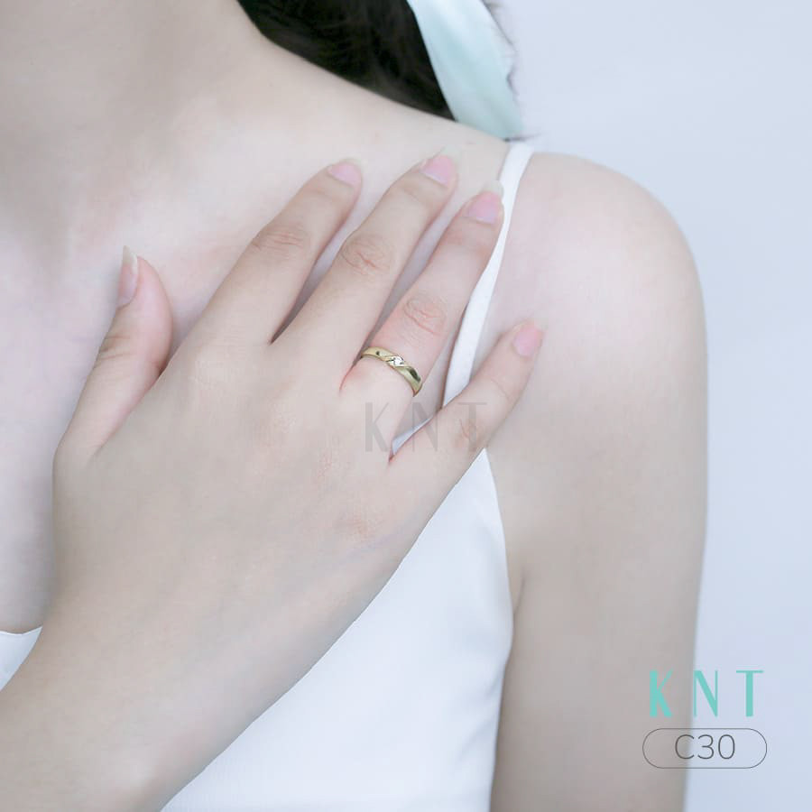 Nhẫn cưới C30 bản nhẫn mỏng và thoải mái