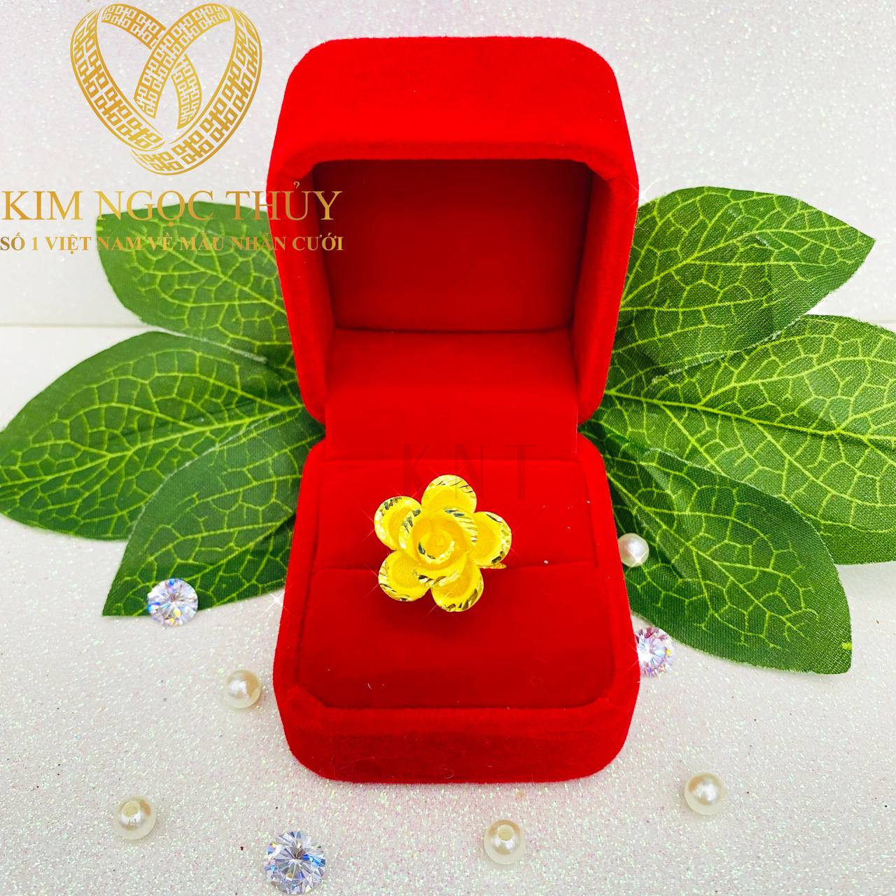 Nhẫn hoa mai 1 chỉ và 2 chỉ tại Kim Ngọc Thủy