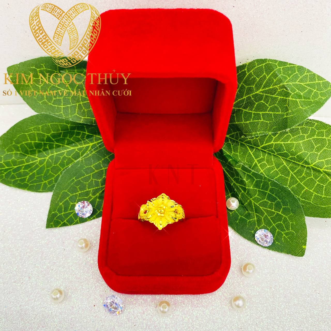 Nhẫn hoa mai 1 chỉ và 2 chỉ sang trọng và thiết kế mềm mại