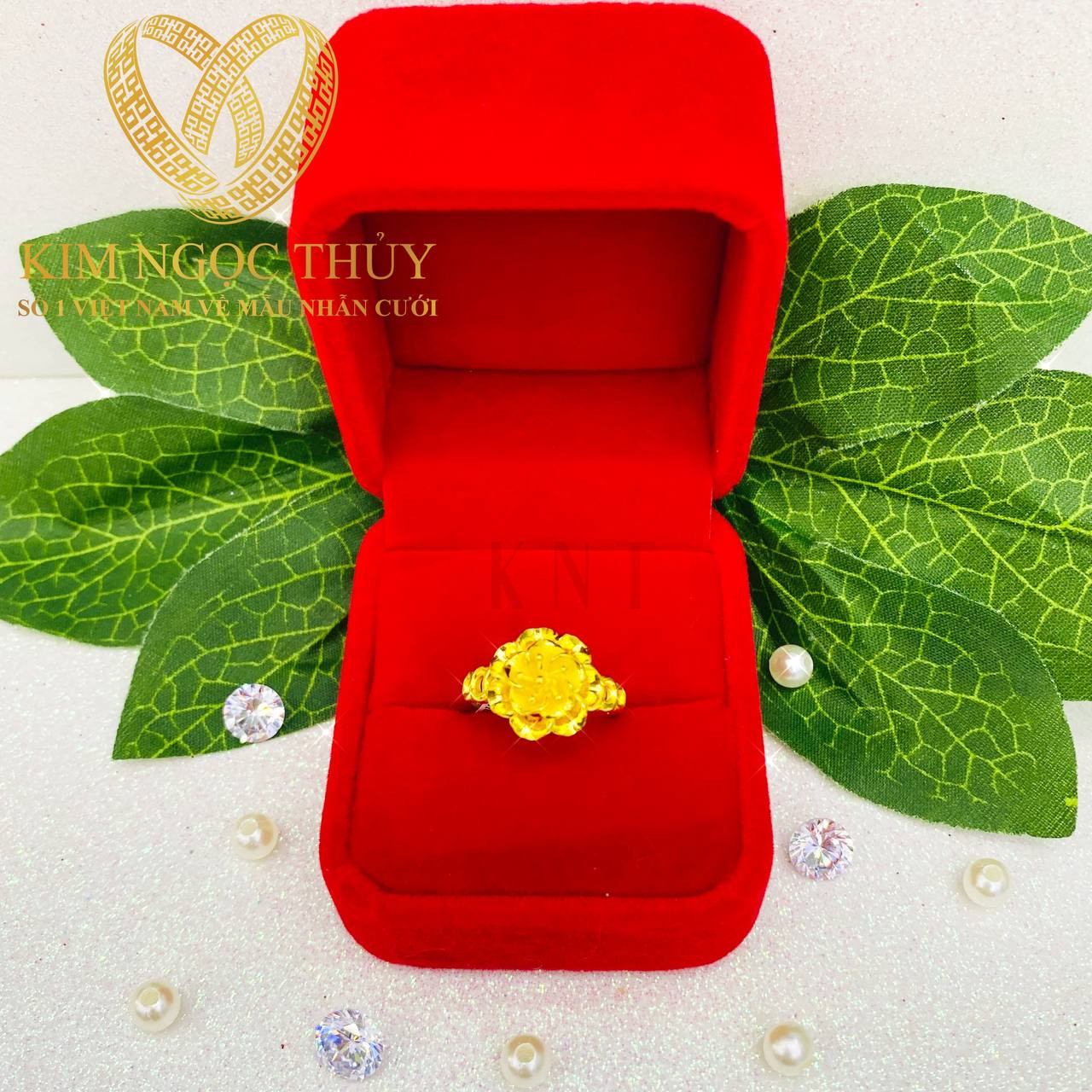 Nhẫn hoa mai 1 chỉ và 2 chỉ mang vẻ đẹp tinh tế