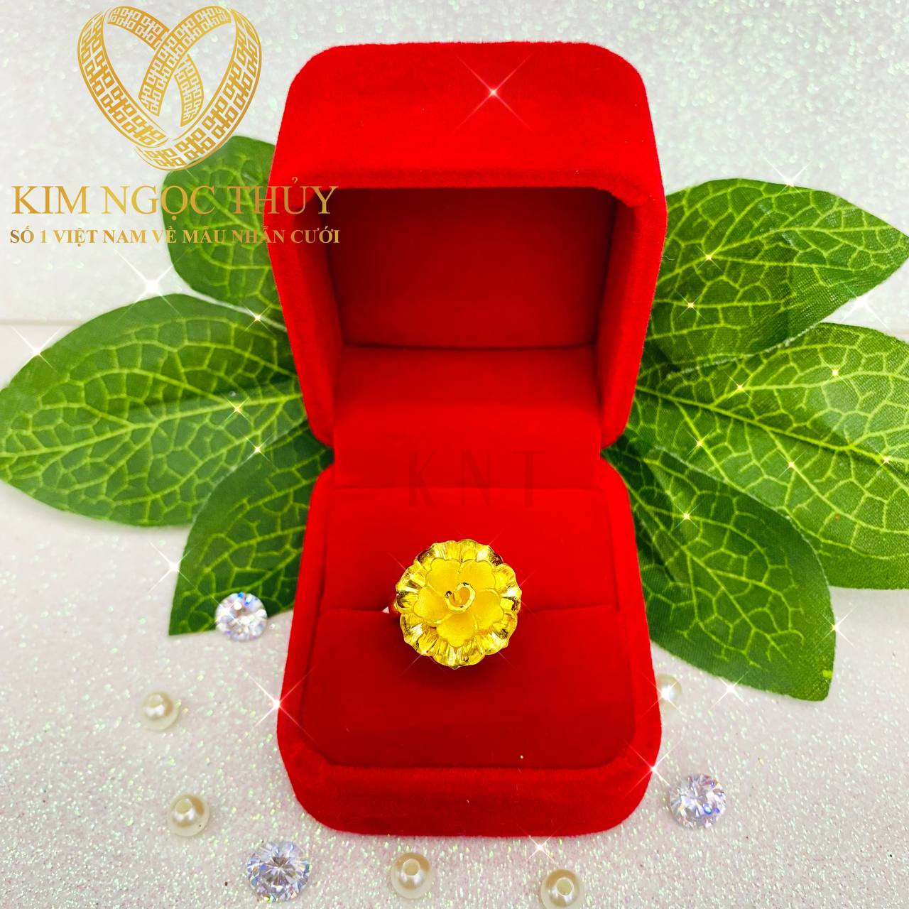 Nhẫn hoa mai 1 chỉ và 2 chỉ mang đến nét đẹp truyền thống của hoa mai