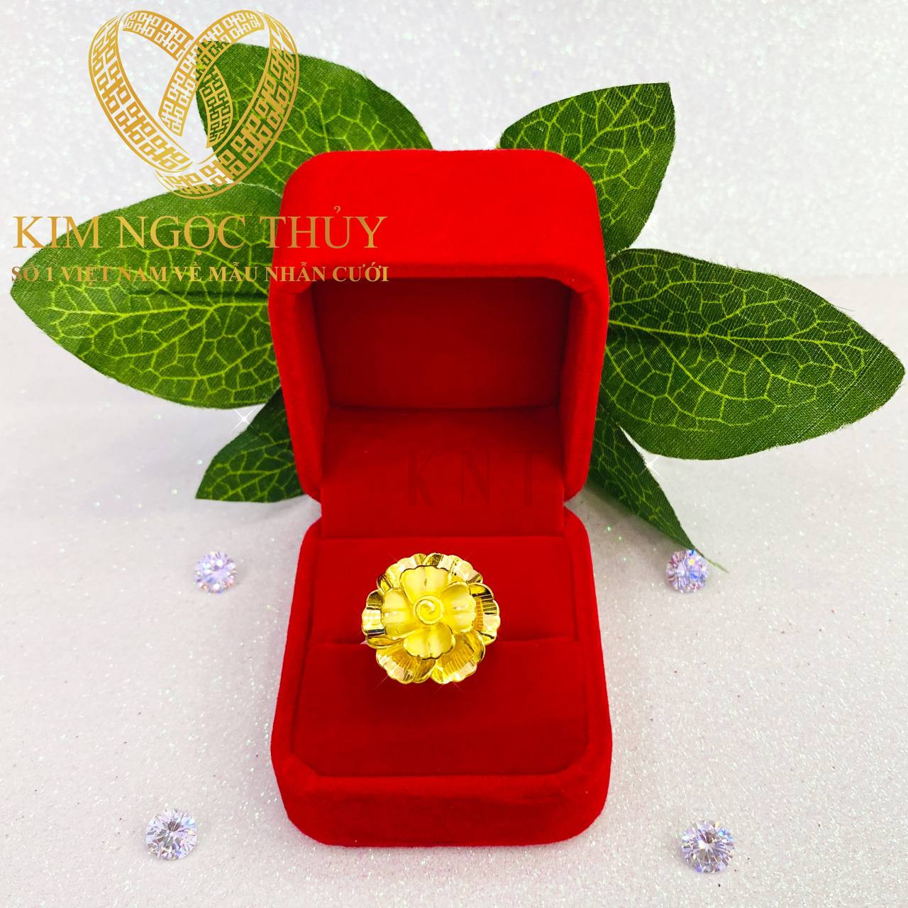 Nhẫn hoa mai từ 5P mang vẻ đẹp thẩm mỹ cao