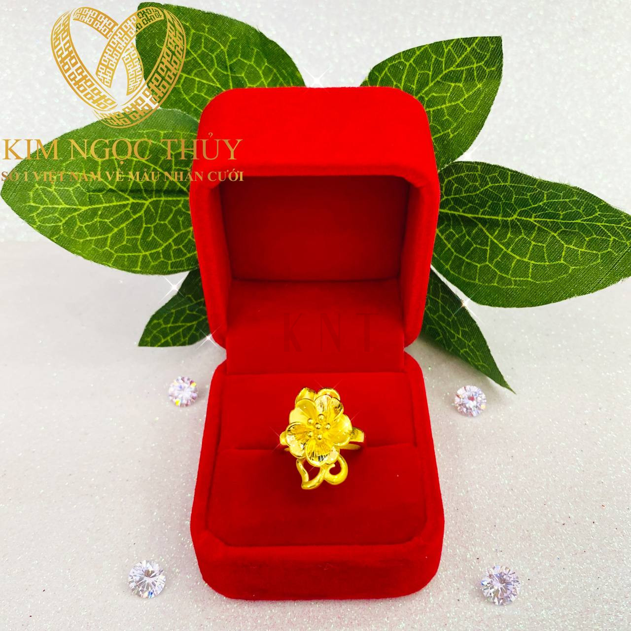 Nhẫn hoa mai từ 5P ấn tượng, nhiều lớp đầy chân thực