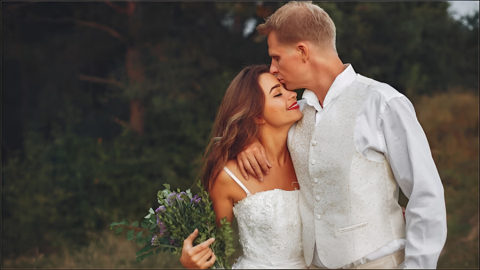 Phong tục xem tuổi vợ chồng trước khi tiến tới hôn nhân đã tồn tại từ lâu đời trong văn hóa Việt Nam