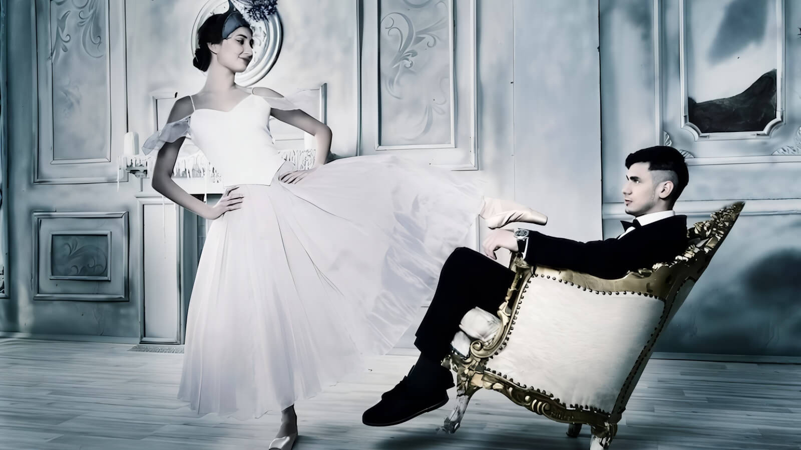 him trường có phong cách cổ điển, với những bức tường gạch cũ, cửa sổ gỗ, cầu thang, thư viện