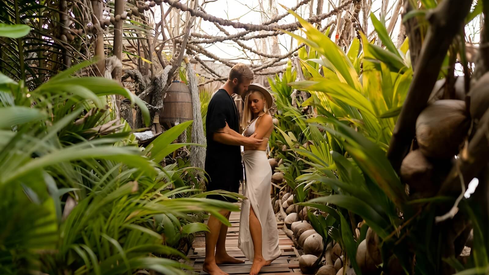 Nếu bạn là người yêu thiên nhiên, thì đây là concept chụp hình cưới rất thích hợp