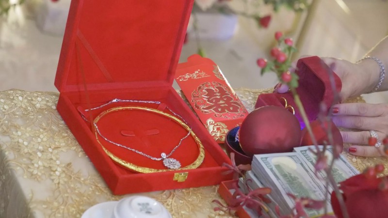 Của hồi môn là phần tài sản có giá trị thiết thực mà cha mẹ đẻ dành tặng cho con gái
