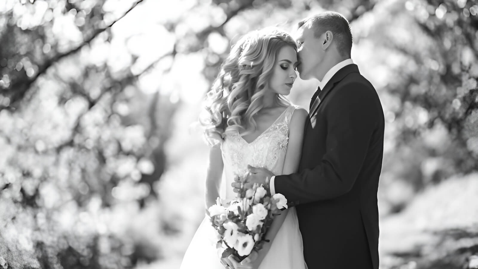 Niên mệnh năm sinh chính là mệnh Thổ (Thành Đầu Thổ) của nam 1999 dựa trên năm sinh âm lịch